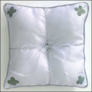 four leaf clover wedding ring pillow