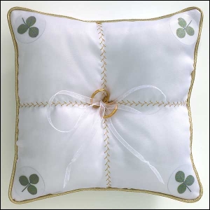 shamrock wedding ring pillow